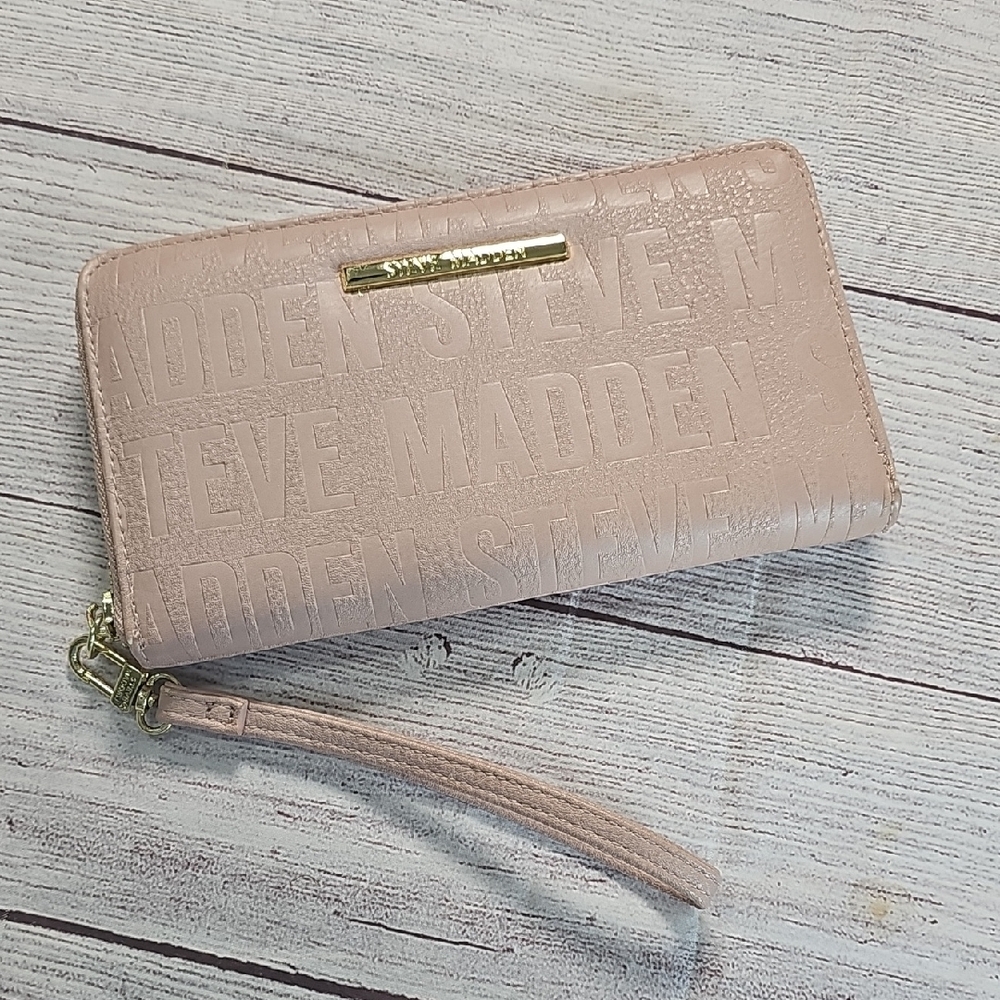 Steve Madden Dusty Pink Wallet Wristlet Textured Leather